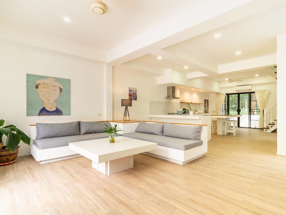 55-inch Smart TV with cable channels, TV