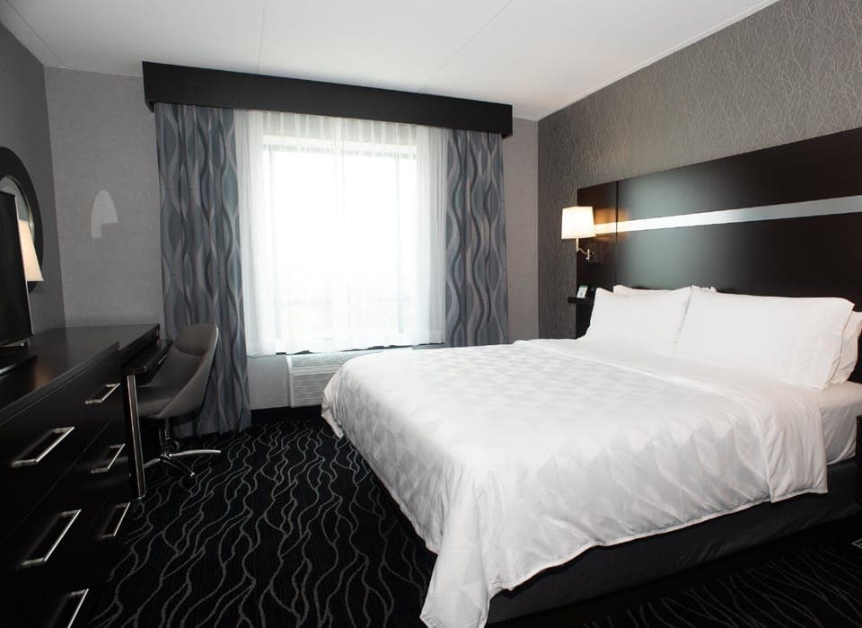 In-room safe, desk, blackout drapes, soundproofing