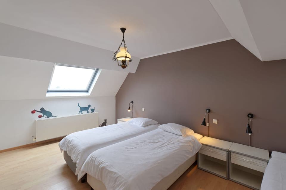 Comfort Villa, 4 Bedrooms | 4 bedrooms, desk, blackout drapes, iron/ironing board