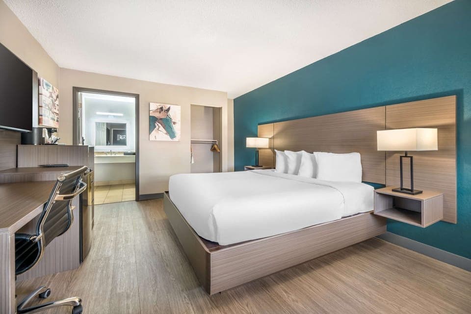 Blackout drapes, iron/ironing board, free WiFi, bed sheets