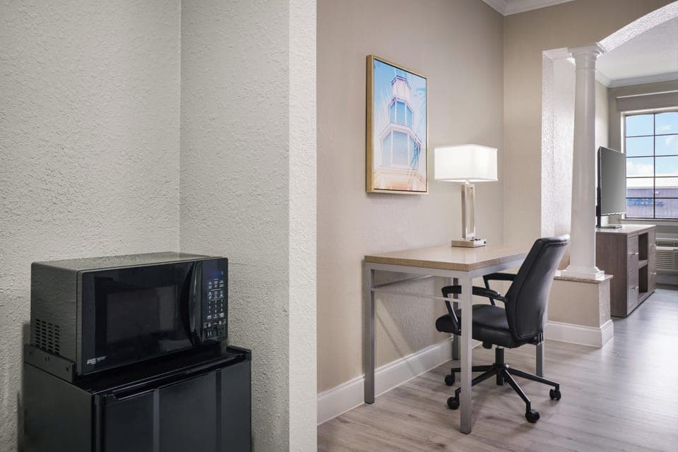 Suite, 1 King Bed, Non Smoking (Larger Room;with Sofabed) | Premium bedding, in-room safe, desk, laptop workspace