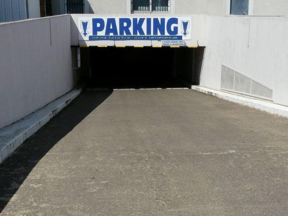 Free self parking