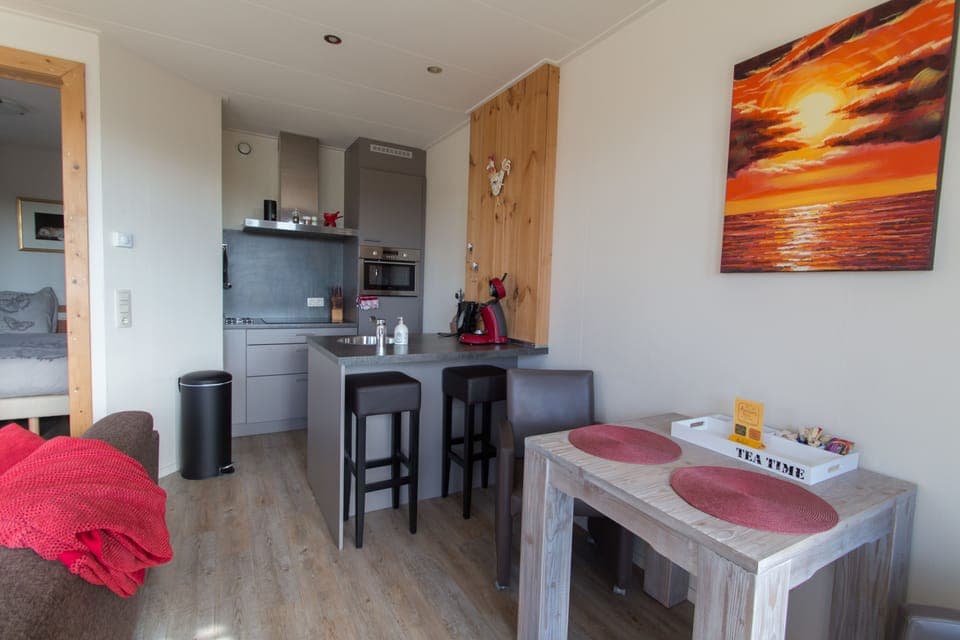 Apartment, 1 Bedroom | In-room dining