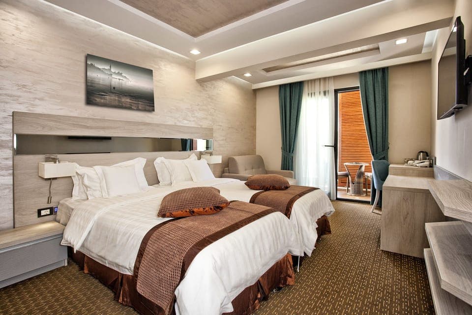 Comfort Double Room | Premium bedding, minibar, in-room safe, desk