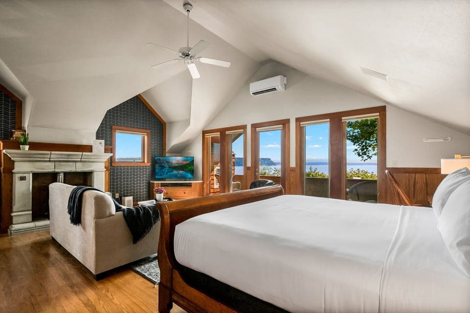 Carriage House | Individually decorated, individually furnished, iron/ironing board