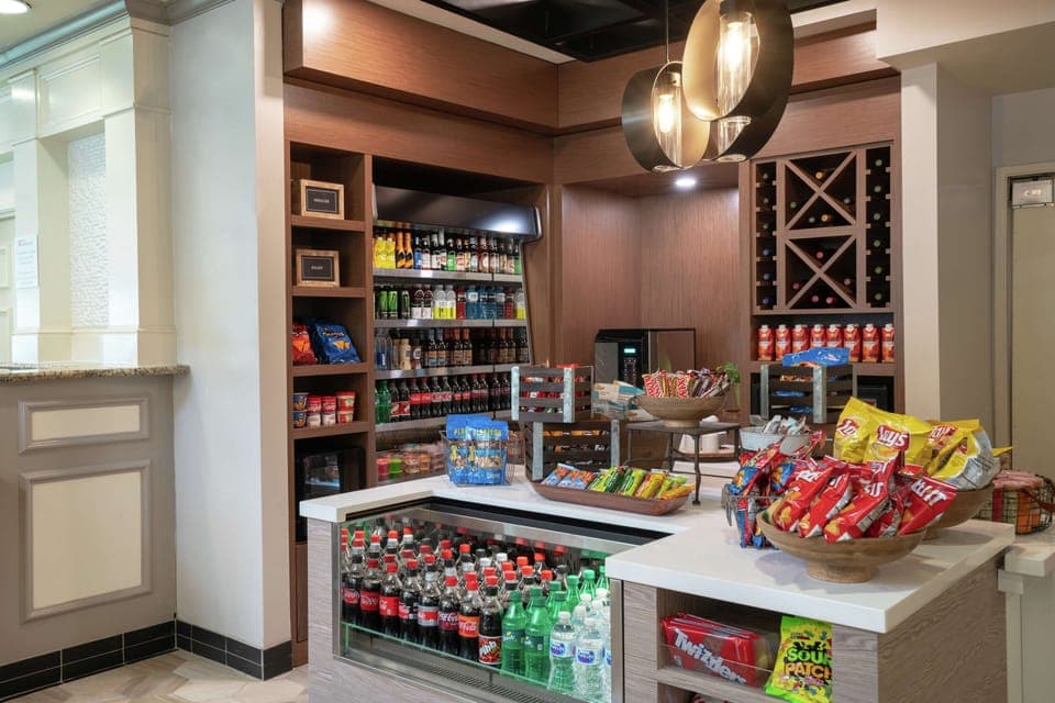 Breakfast and dinner served