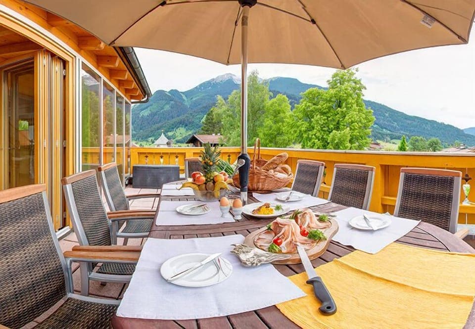 Superior Apartment, 3 Bedrooms, Mountain View | Terrace/patio