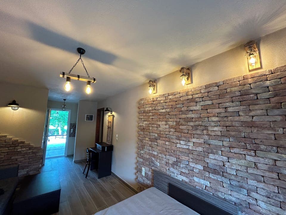 Family Apartment | Egyptian cotton sheets, premium bedding, Select Comfort beds