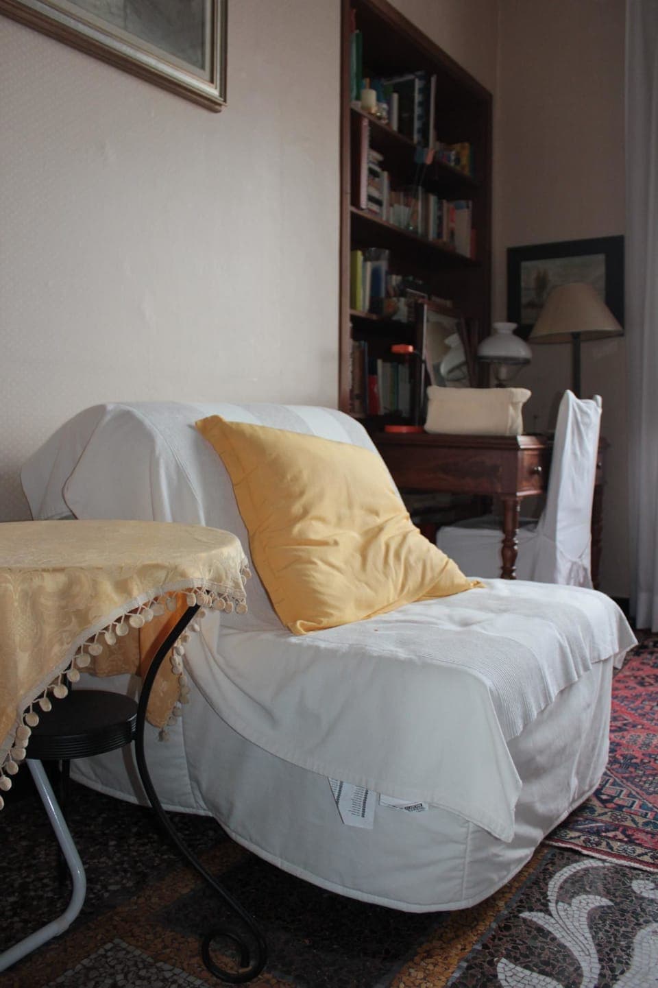 Double Room, Shared Bathroom | Desk, free WiFi, bed sheets