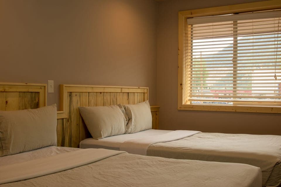 Desk, bed sheets