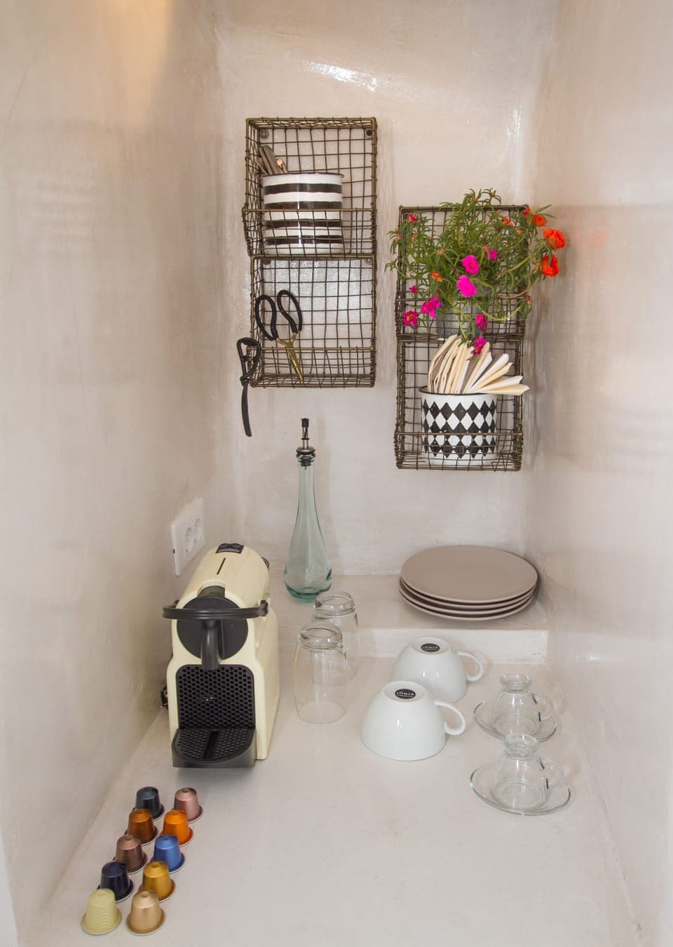 Studio, Jetted Tub | Premium bedding, down comforters, in-room safe, desk