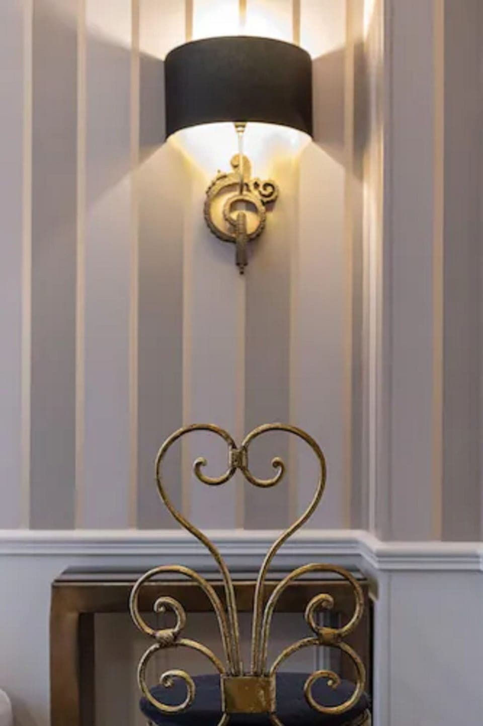 Premium bedding, in-room safe, individually decorated, soundproofing