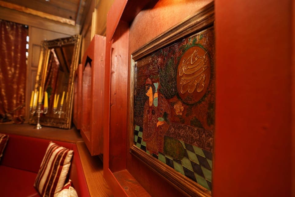 Lunch and dinner served, Persian/Iranian cuisine