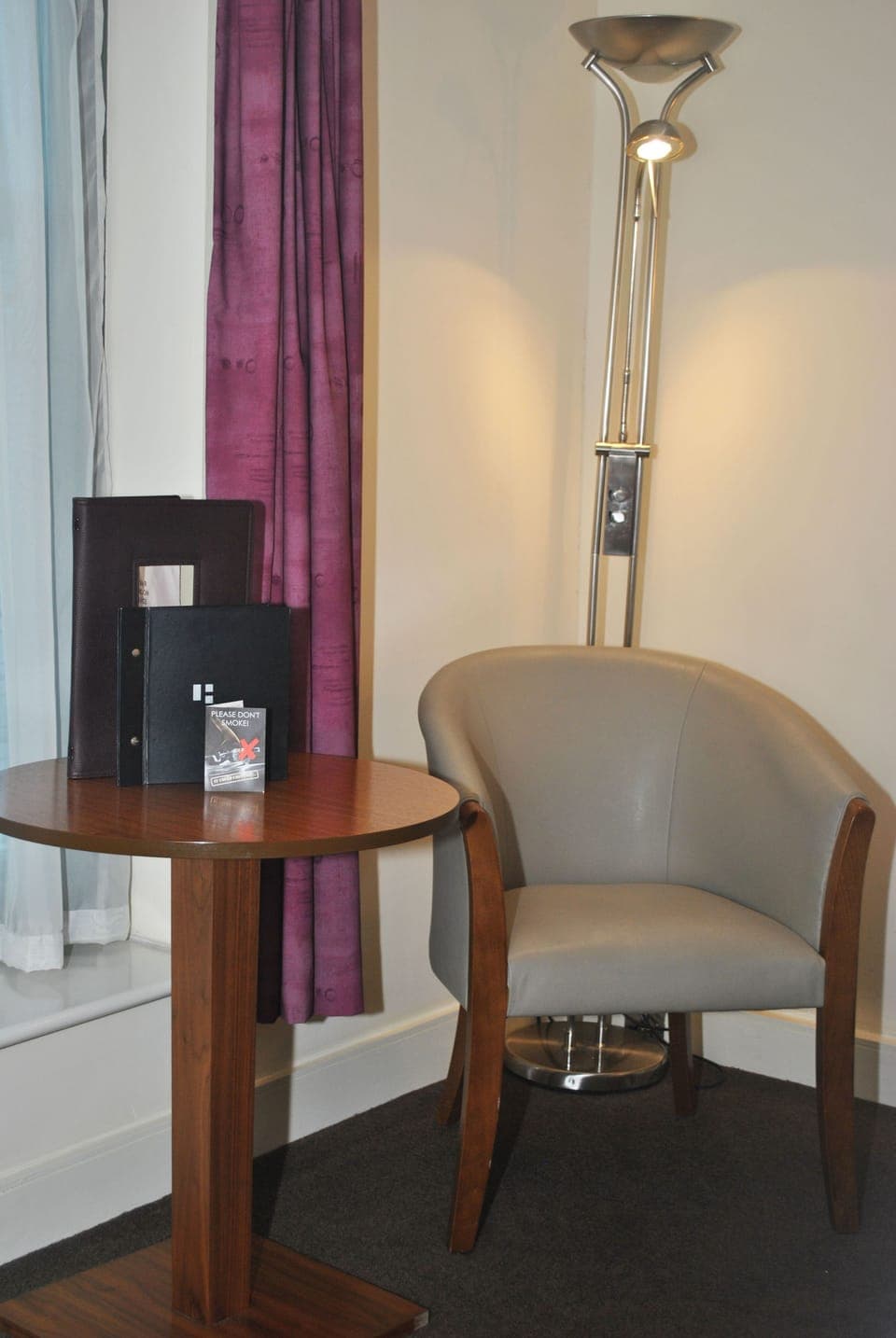Standard Twin Room | In-room safe, desk, iron/ironing board, free WiFi