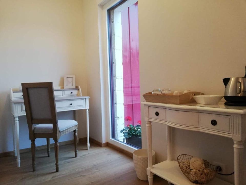 Traditional Quadruple Room | Premium bedding, memory foam beds, individually decorated