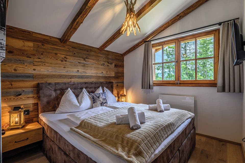 In-room safe, cribs/infant beds, free WiFi, bed sheets