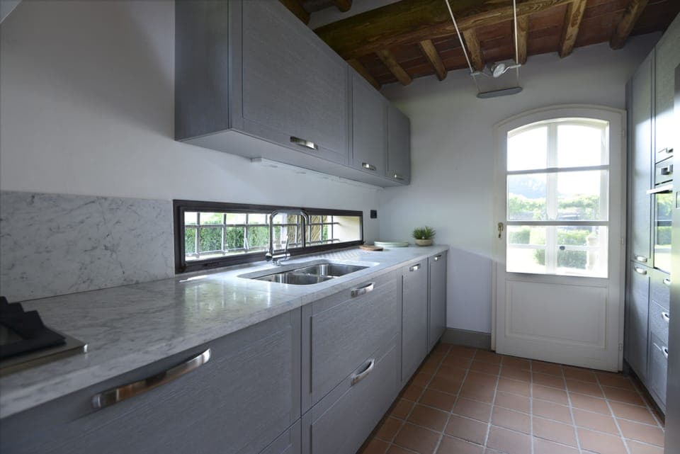 Family Suite | Private kitchen | Microwave, espresso maker, coffee/tea maker, electric kettle