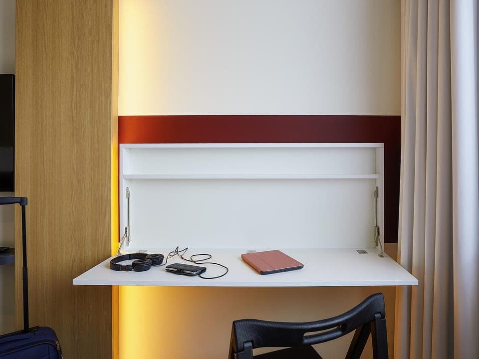 Desk, free cribs/infant beds, free WiFi, bed sheets