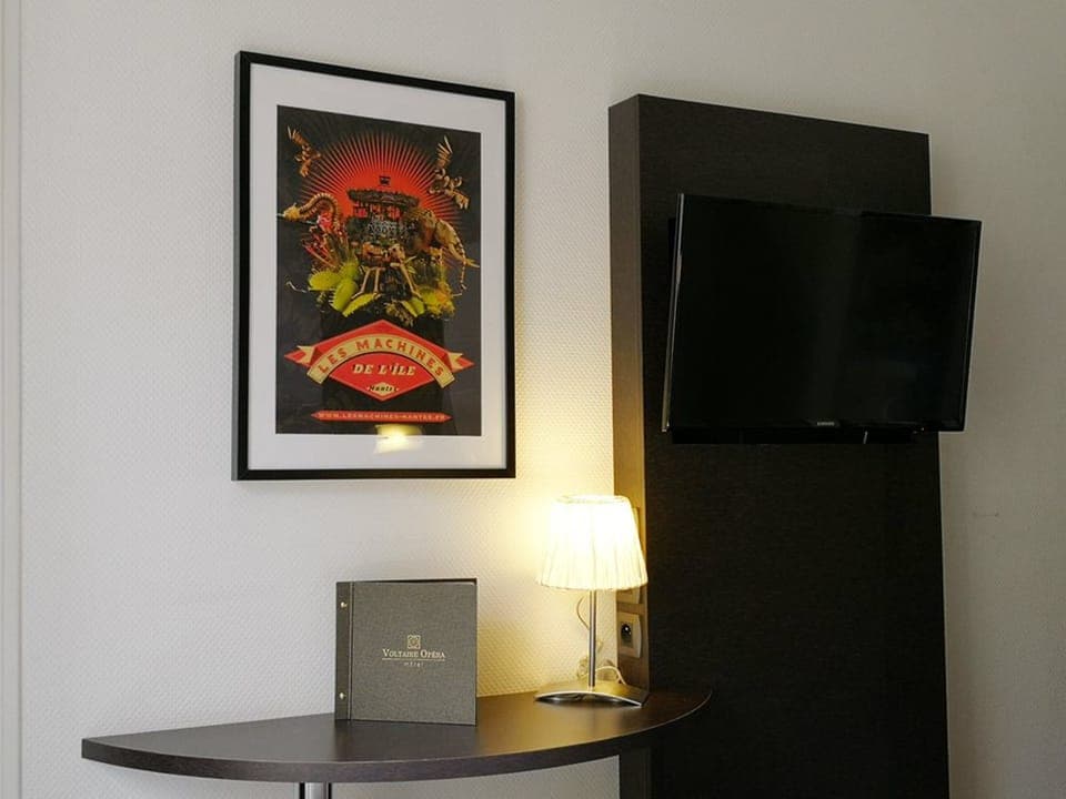 Classic Double Room | In-room safe, desk, soundproofing, iron/ironing board