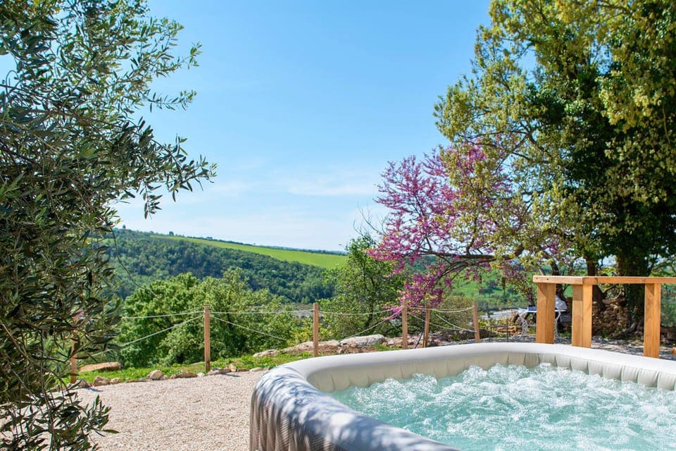 Glamping Eco-suite con colazione e vasca idromassaggio esclusiva | Private spa tub