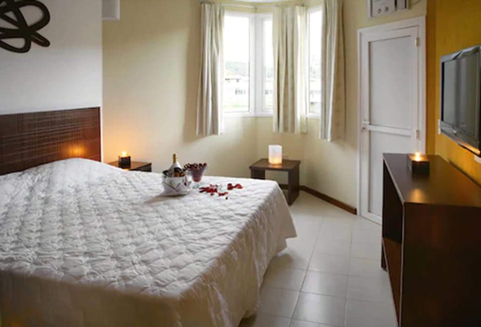 Apartment | 1 bedroom, minibar, in-room safe, free WiFi