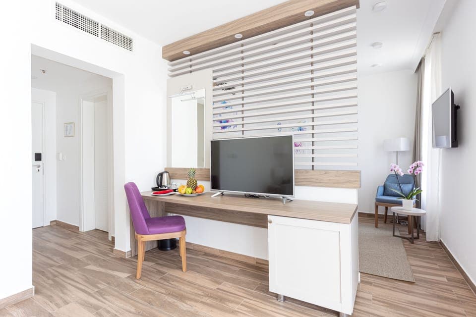 Premium Suite, 2 Bedrooms, Sea View | Living area | Flat-screen TV