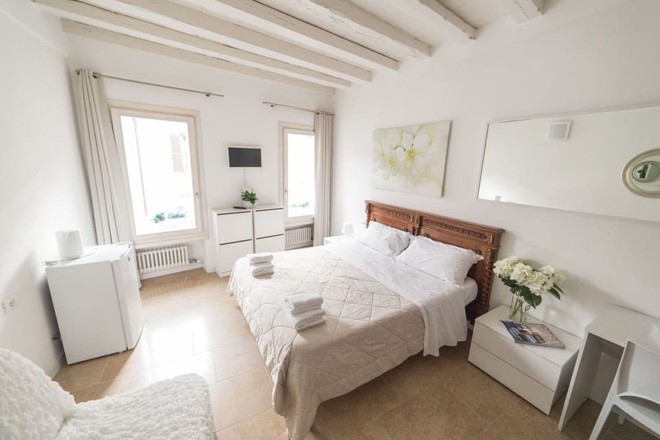 Superior Double Room | Soundproofing, iron/ironing board, free cribs/infant beds, free WiFi