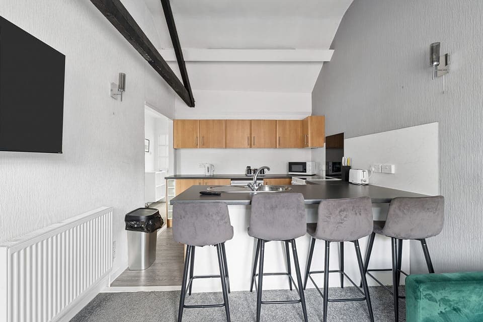 Luxury Apartment, Private Bathroom, City View | Dining