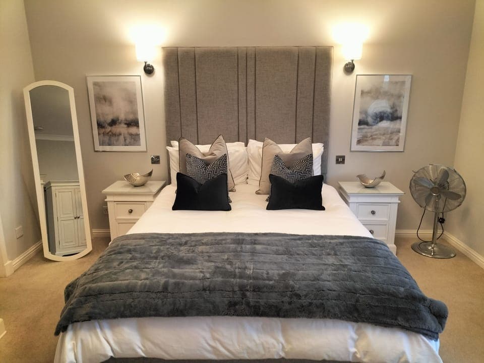 Luxury Double or Twin Room | Egyptian cotton sheets, premium bedding, pillowtop beds, free WiFi