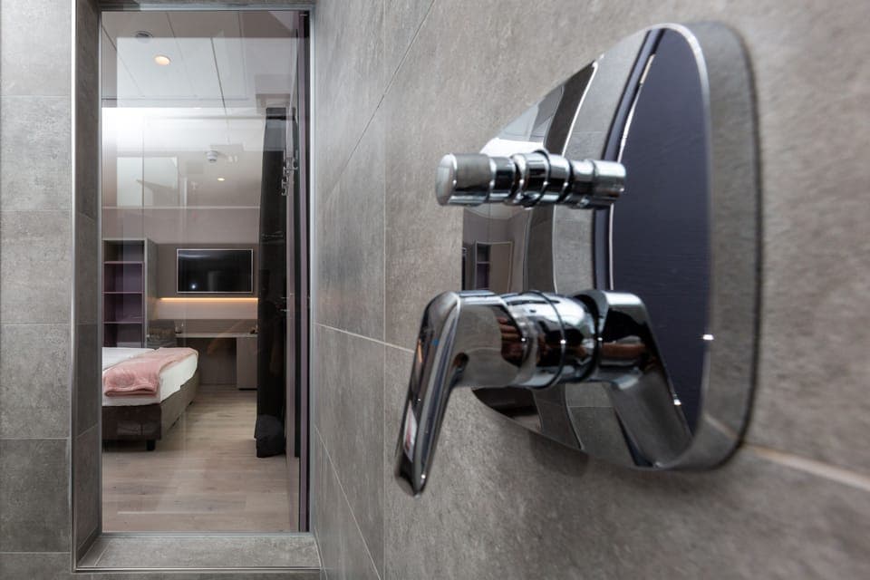 Comfort Double Room, Balcony | Bathroom shower