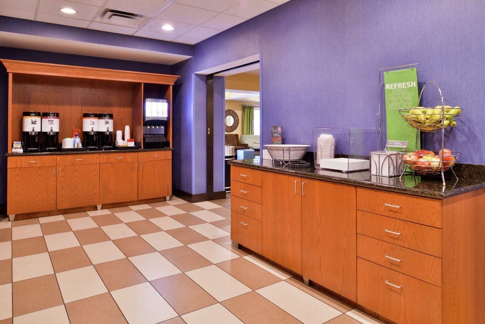 Free daily buffet breakfast