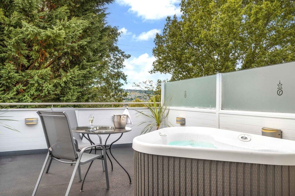 Extra Decadent | Terrace/patio