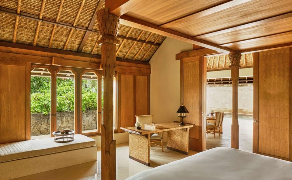 Suite (Pool Suite) | Minibar, in-room safe, individually decorated, individually furnished