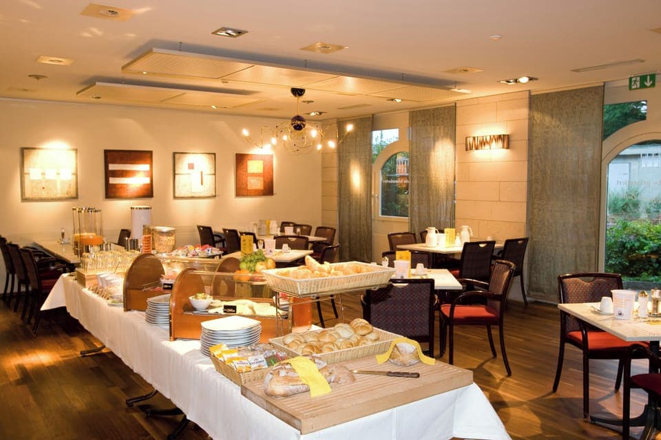 Daily buffet breakfast (CHF 14.99 per person)
