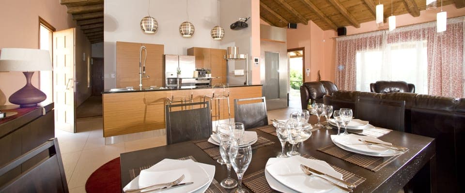 Exclusive Villa, 3 Bedrooms | In-room dining