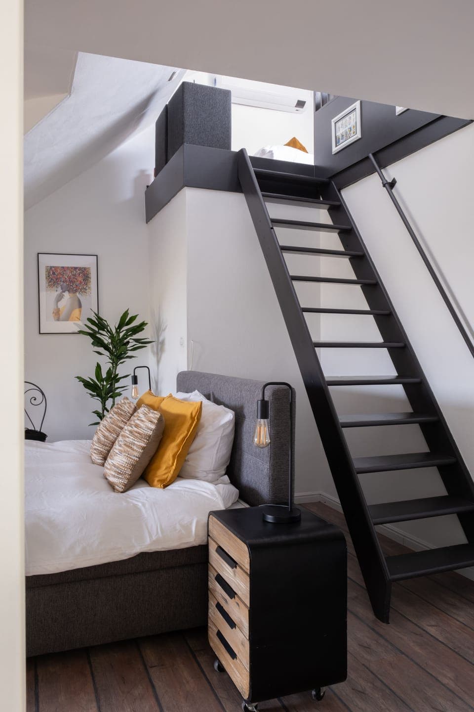 Family Quadruple Room | Minibar, individually decorated, desk, laptop workspace