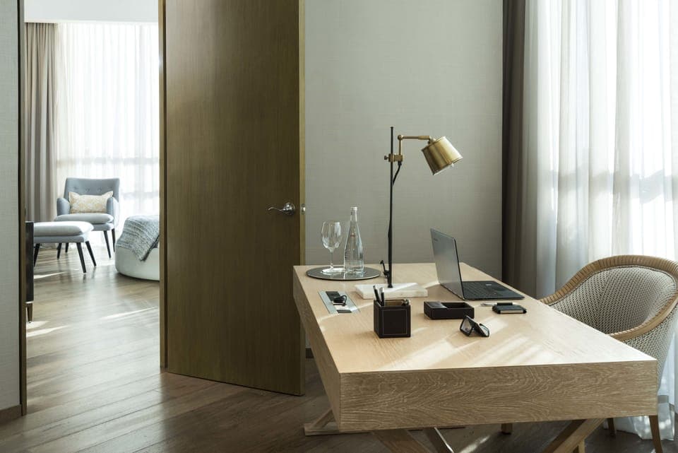 Marquis Suite | In-room business center