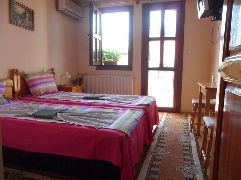 Basic Double Room | Iron/ironing board, free WiFi, bed sheets