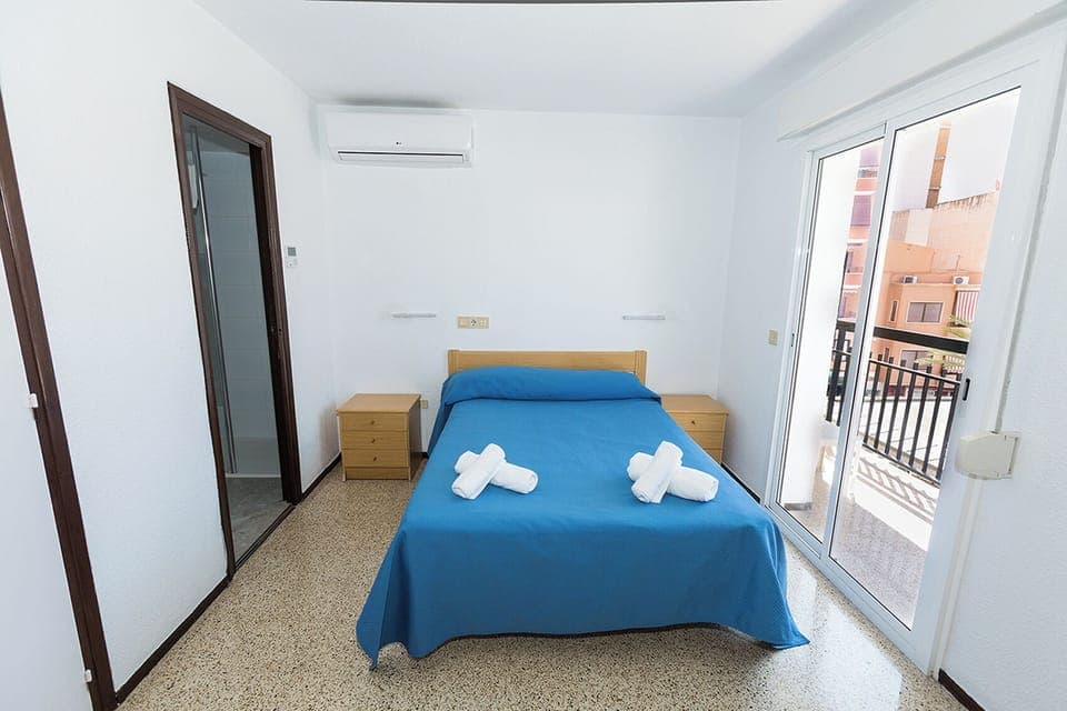 Double room with terrace | Desk, laptop workspace, rollaway beds, free WiFi