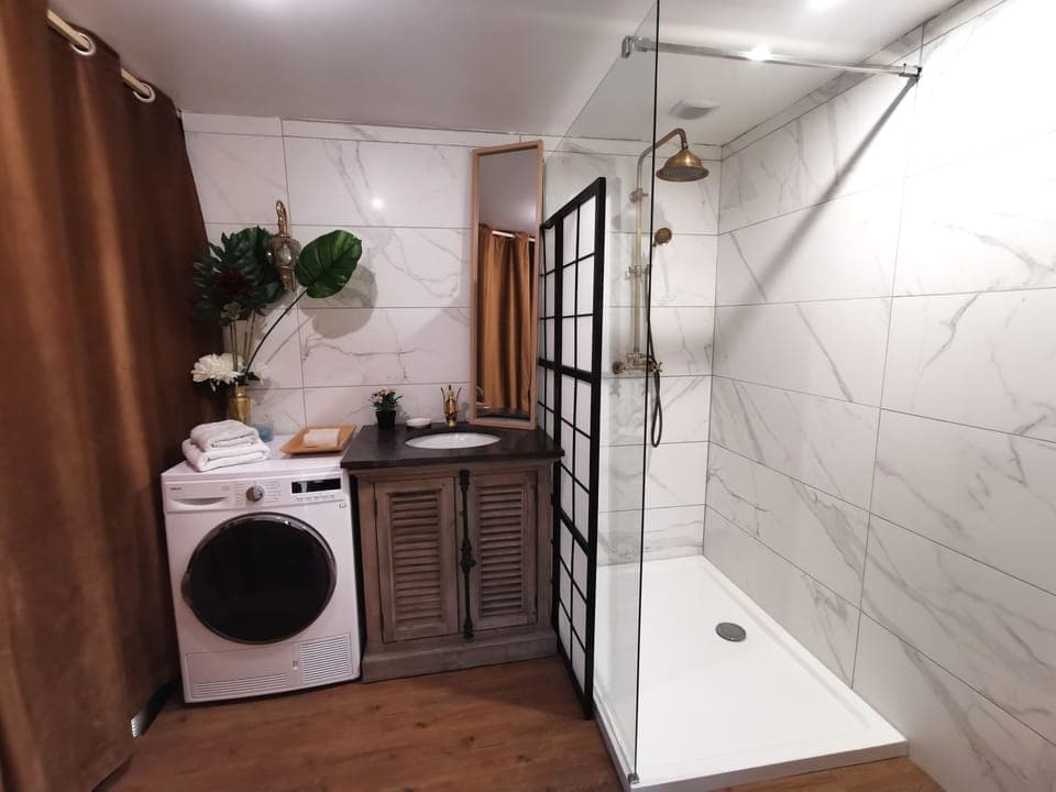 Superior House | Bathroom | Hair dryer, towels