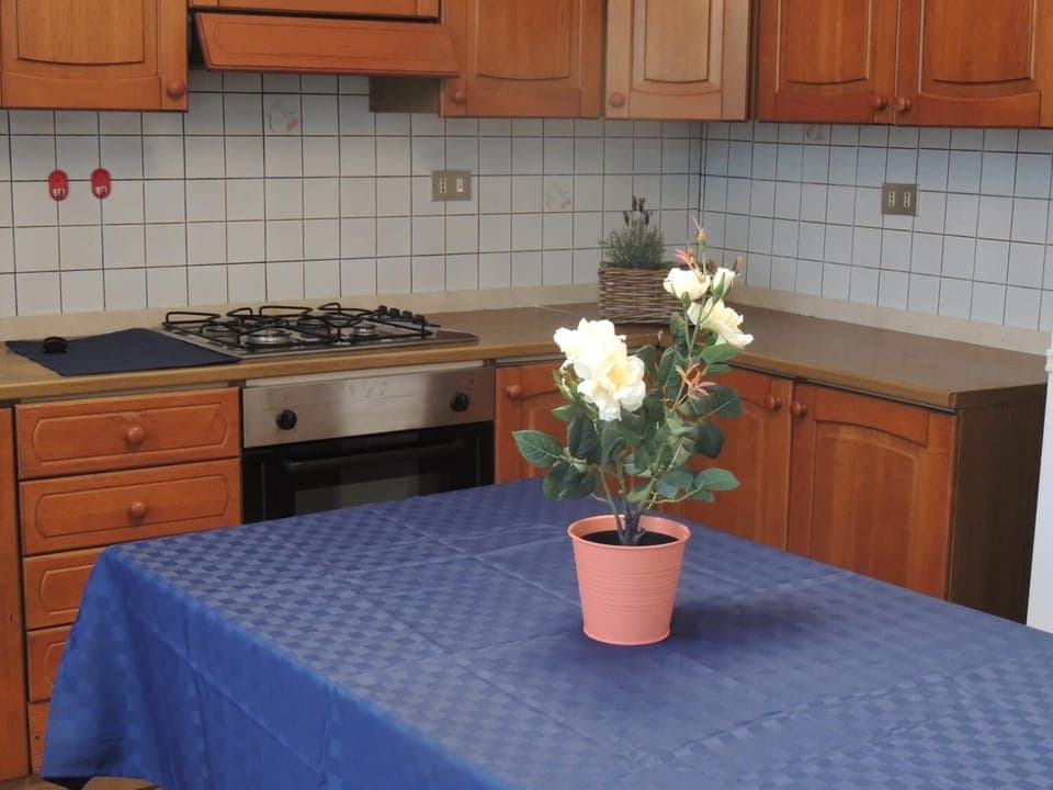 Shared fridge, microwave