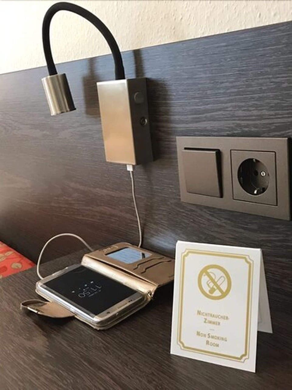 Premium bedding, in-room safe, desk, blackout drapes