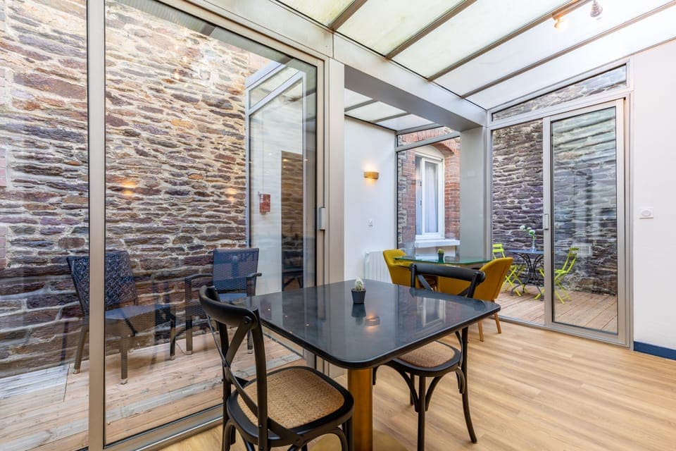 Daily buffet breakfast (EUR 10 per person)