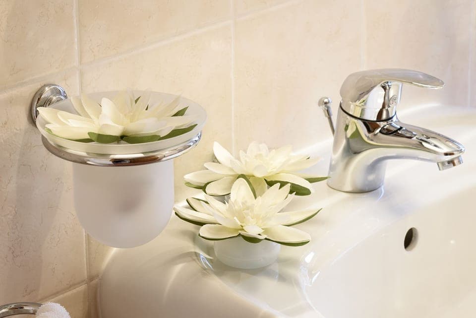 Double or Twin Room | Bathroom sink