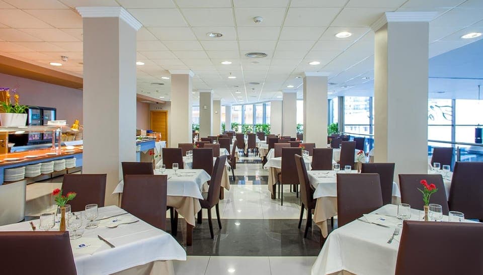 Breakfast, lunch, dinner served; Mediterranean cuisine 