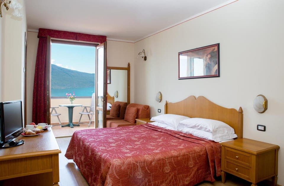 1 bedroom, cribs/infant beds, free WiFi