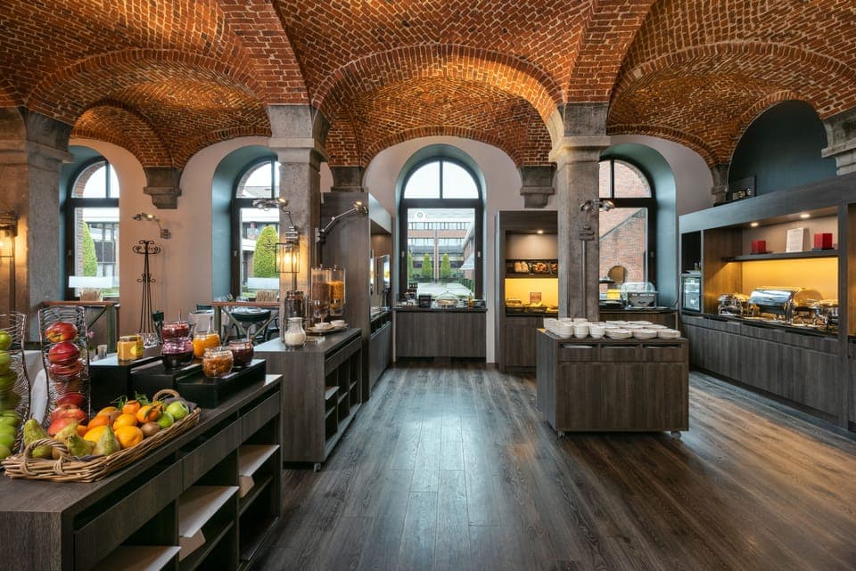 Daily buffet breakfast (EUR 22 per person)