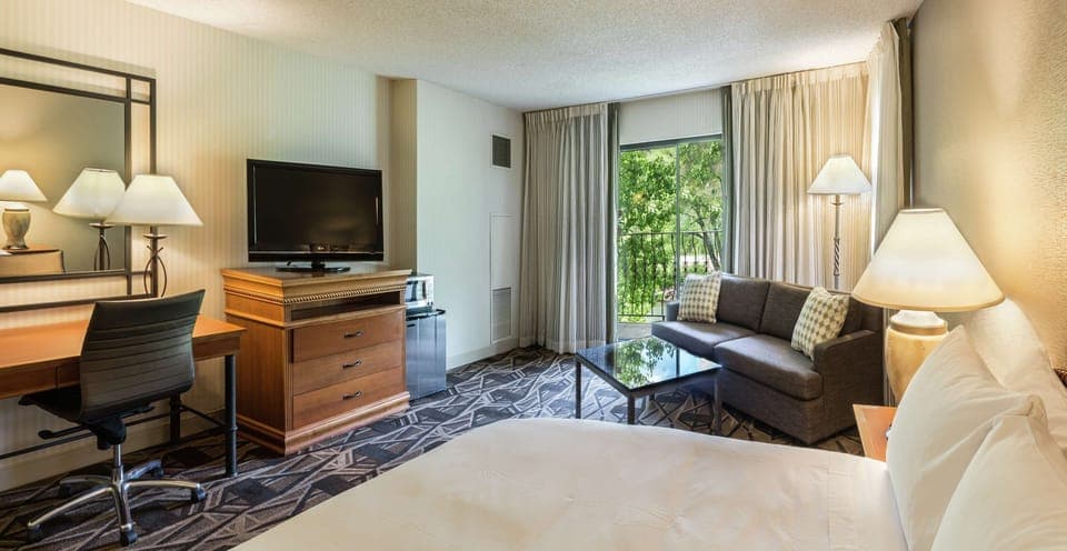 Room, 1 King Bed with Sofa bed, River View | Hypo-allergenic bedding, pillowtop beds, desk, iron/ironing board