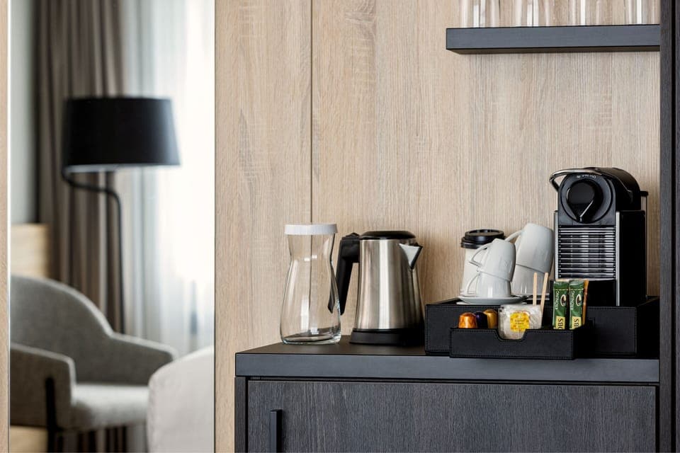 Premium bedding, minibar, in-room safe, desk