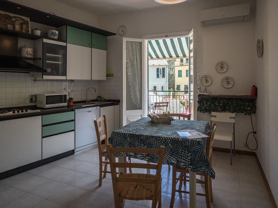 Apartment, 2 Bedrooms, 2 Bathrooms | Private kitchen | Full-size fridge, microwave, oven, stovetop